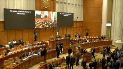 Guvernul Veștea, respins de Parlament