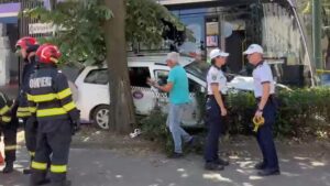 Șofer rănit după ce a intrat în coliziune cu un tramvai, în centrul Timișoarei