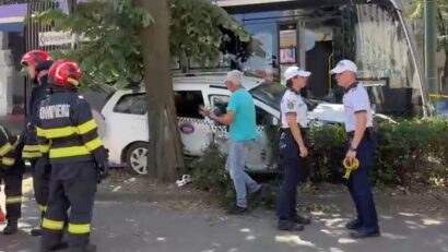 Șofer rănit după ce a intrat în coliziune cu un tramvai, în centrul Timișoarei