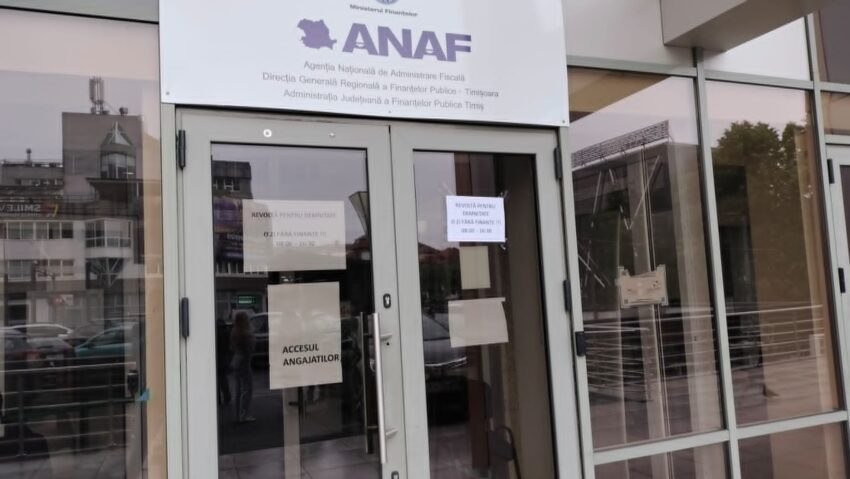 Protest la Finanțele Publice din Timișoara. Angajații au întrerupt activitatea și reclamă salarizarea din sistem