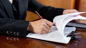 Atacul cibernetic asupra ANCPI blochează tranzacțiile imobiliare. Notarii pot autentifica doar promisiuni de vânzare