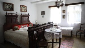O casă veche de aproape 150 de ani, inaugurată la Muzeul Satului Bănățean din Timișoara