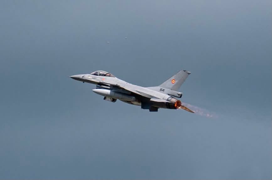 O nouă dronă a pătruns în spațiul aerian național. Două avioane F-16 au fost ridicate de la sol