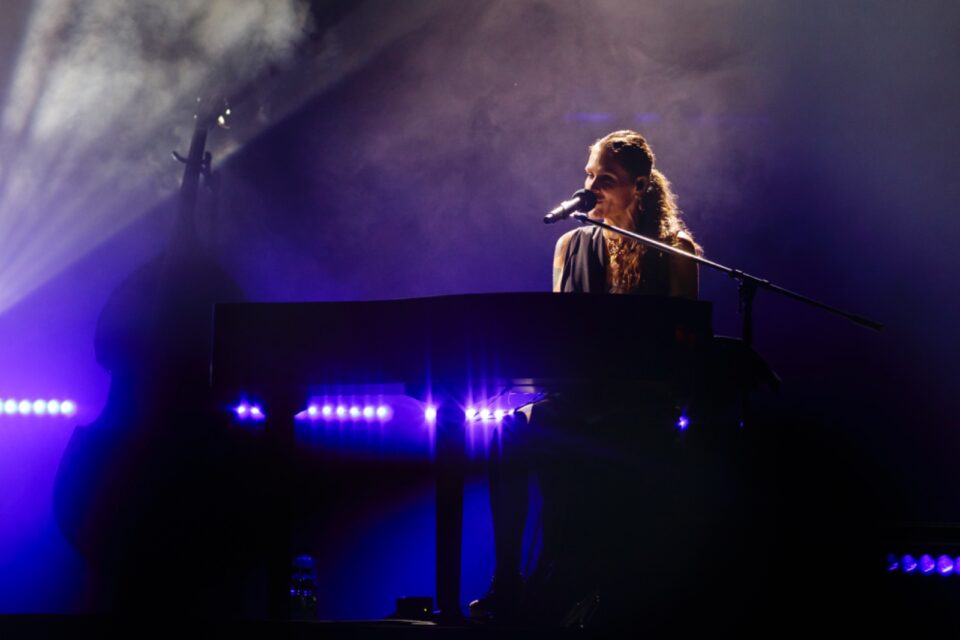 Peste 35.000 de participanți la Timișoara City Celebration. Alexandra Căpitănescu și-a sărbătorit ziua de naștere pe scenă
