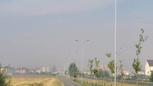 Fumul și mirosul de ars au revenit în Timișoara. Recomandările DSP