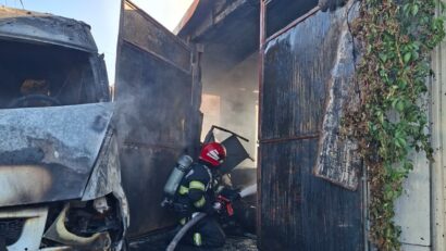Două persoane au suferit arsuri în urma unui incendiu în Arad