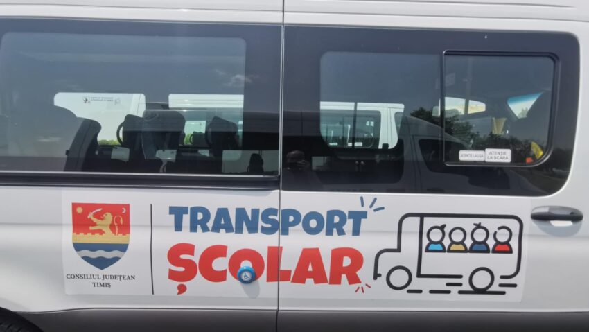 Timișul mai primește 25 de microbuze pentru transportul elevilor
