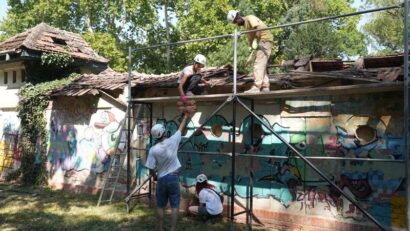 Peste 100 de voluntari participă la restaurarea Bazei Uszoda din Timișoara