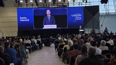 Peste 1.000 de oameni la „Timișoara, Revoluția continuă”, cu trei zile înainte de finalul mandatului lui Dominic Fritz