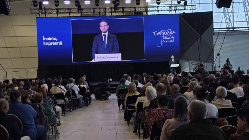 Peste 1.000 de oameni la „Timișoara, Revoluția continuă”, cu trei zile înainte de finalul mandatului lui Dominic Fritz