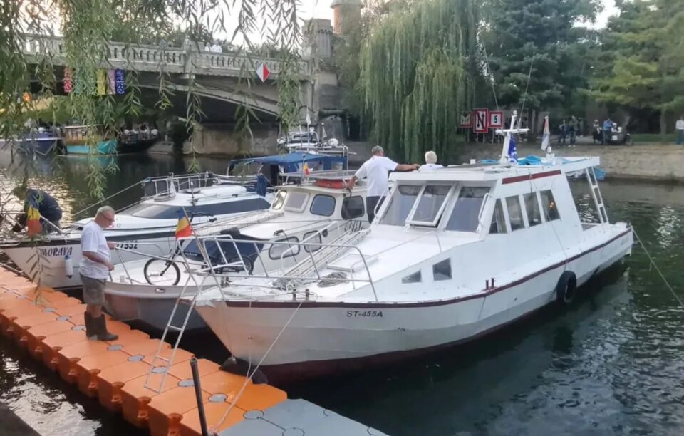 15 ambarcațiuni din Serbia au ajuns la Timișoara pentru Regata Bega