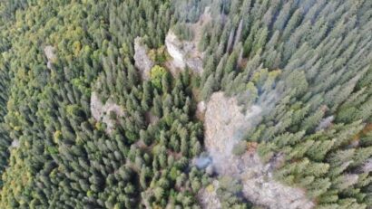 Focare noi de incendiu, identificate în zona Cheile Buții din Retezat