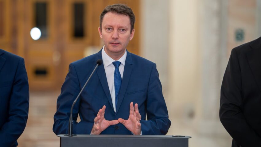 Guvernul Siegfried Mureşan a fost respins de Parlament