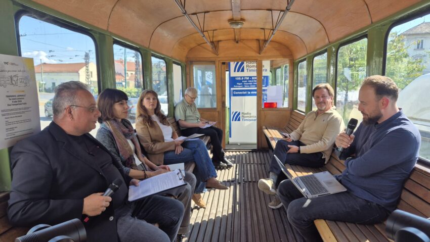 „Adevăruri în mișcare”, cu Radio Timișoara. Dialog de idei într-un tramvai de epocă transformat în studio de emisie
