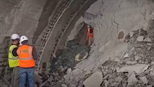 Tunelurile de pe A1 Margina – Holdea au fost străpunse