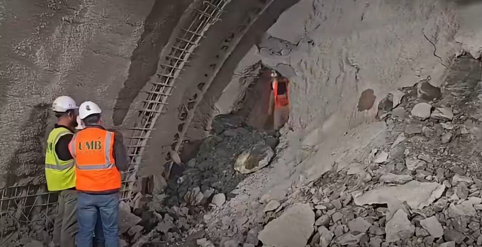 Tunelurile de pe A1 Margina – Holdea au fost străpunse