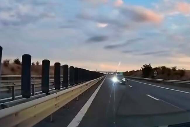 Accident în lanț pe A1, după ce un șofer de 73 de ani a intrat pe contrasens