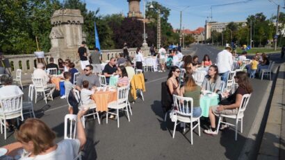 Centrul Timișoarei, fără mașini. Mic dejun pe pod, sport și muzică în oraș