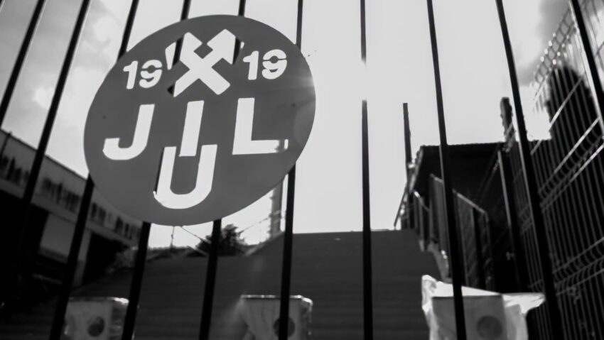 Pregătiri pentru derby-ul Văii Jiului; va fi intrare liberă sâmbătă seara