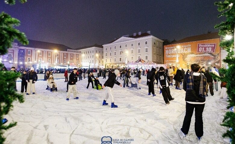 Târgul de Crăciun din Timișoara: brad de 20 de metri, patinoar-circuit și pian suspendat