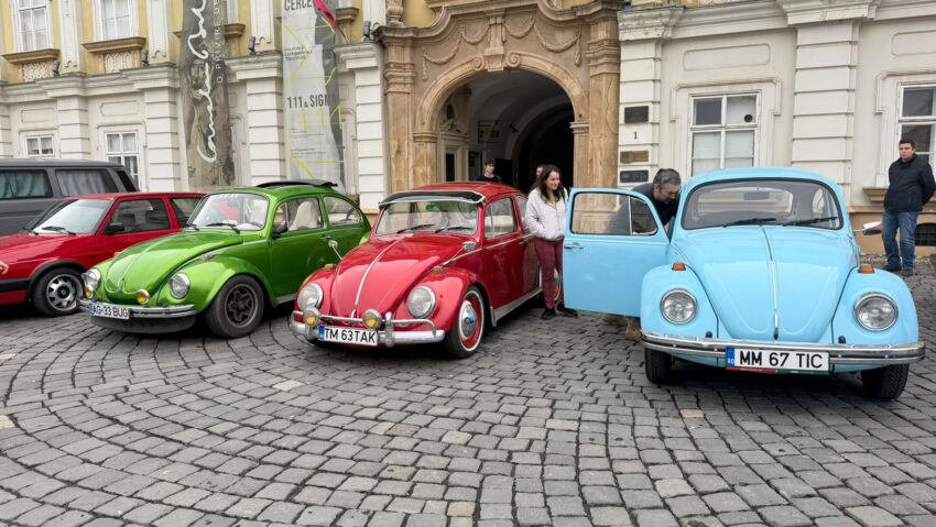 Povești pe patru roți, în Piața Unirii, la Retroparada Toamnei