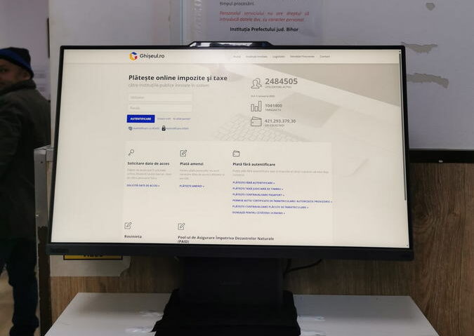 Șoferii din Bihor nu vor mai putea plăti cash plăcuțele de înmatriculare