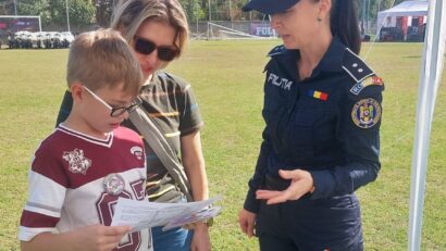 Polițiștii timișeni, activități de informare de Ziua Internațională a Animalelor
